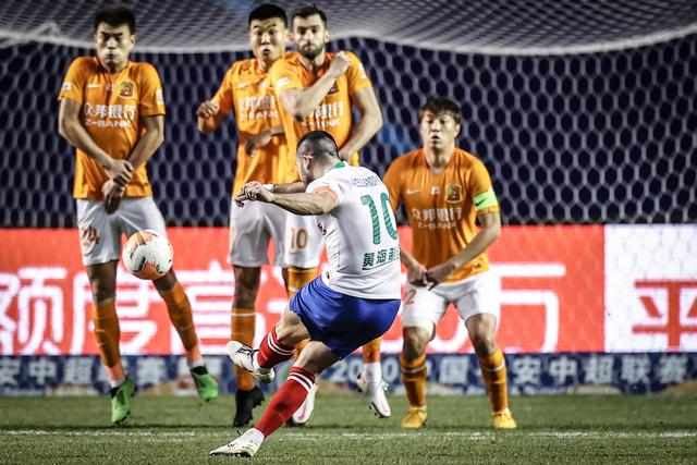 皇马内部一些重要声音更相信青训球员而非签人